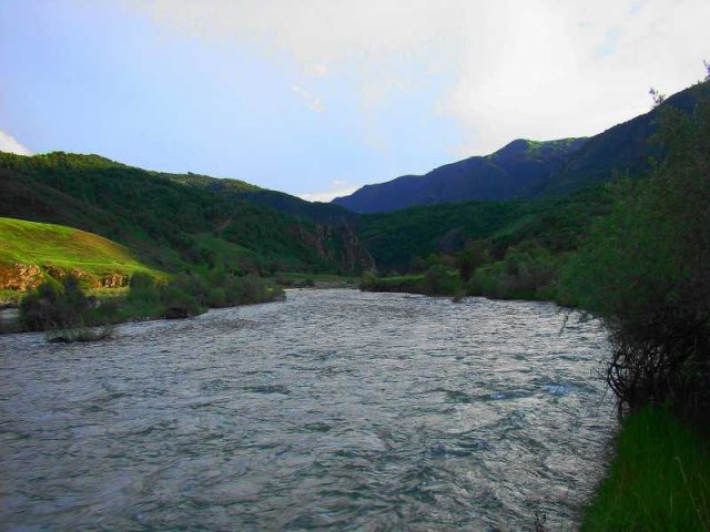 Река в горах